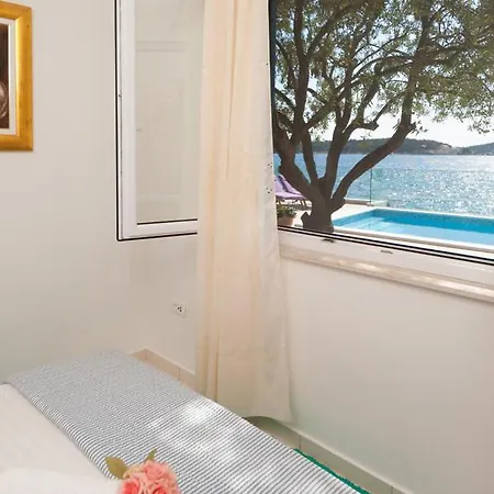 Ivana * Rogoznica (Sibenik-Knin)