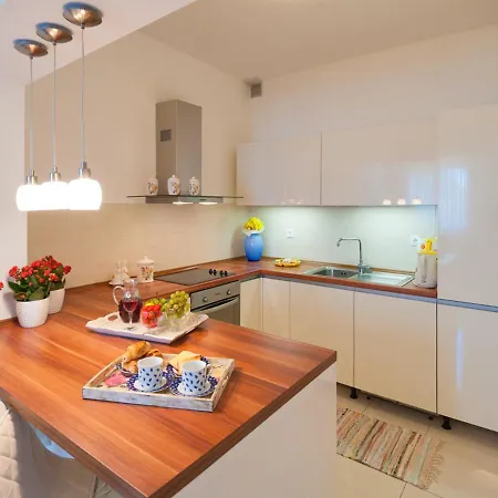 Ivana Casa de Férias Rogoznica (Sibenik-Knin)